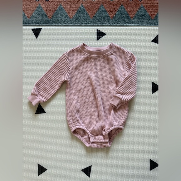 Old Navy Other - Old Navy|Baby girl Soft Pink waffle knit Bodysuit sweater,12-18 months•••Boho